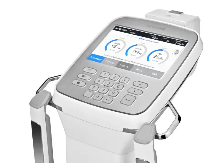 Accuniq body composition analysis with results display